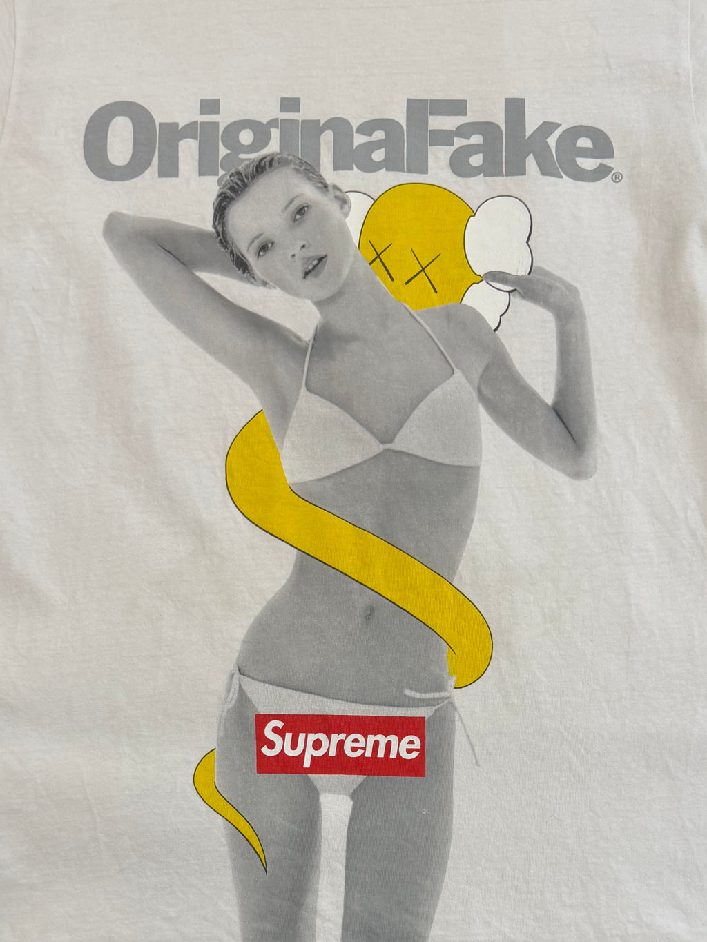 Supreme OriginalFake Kate Moss Kaws Tee 2008