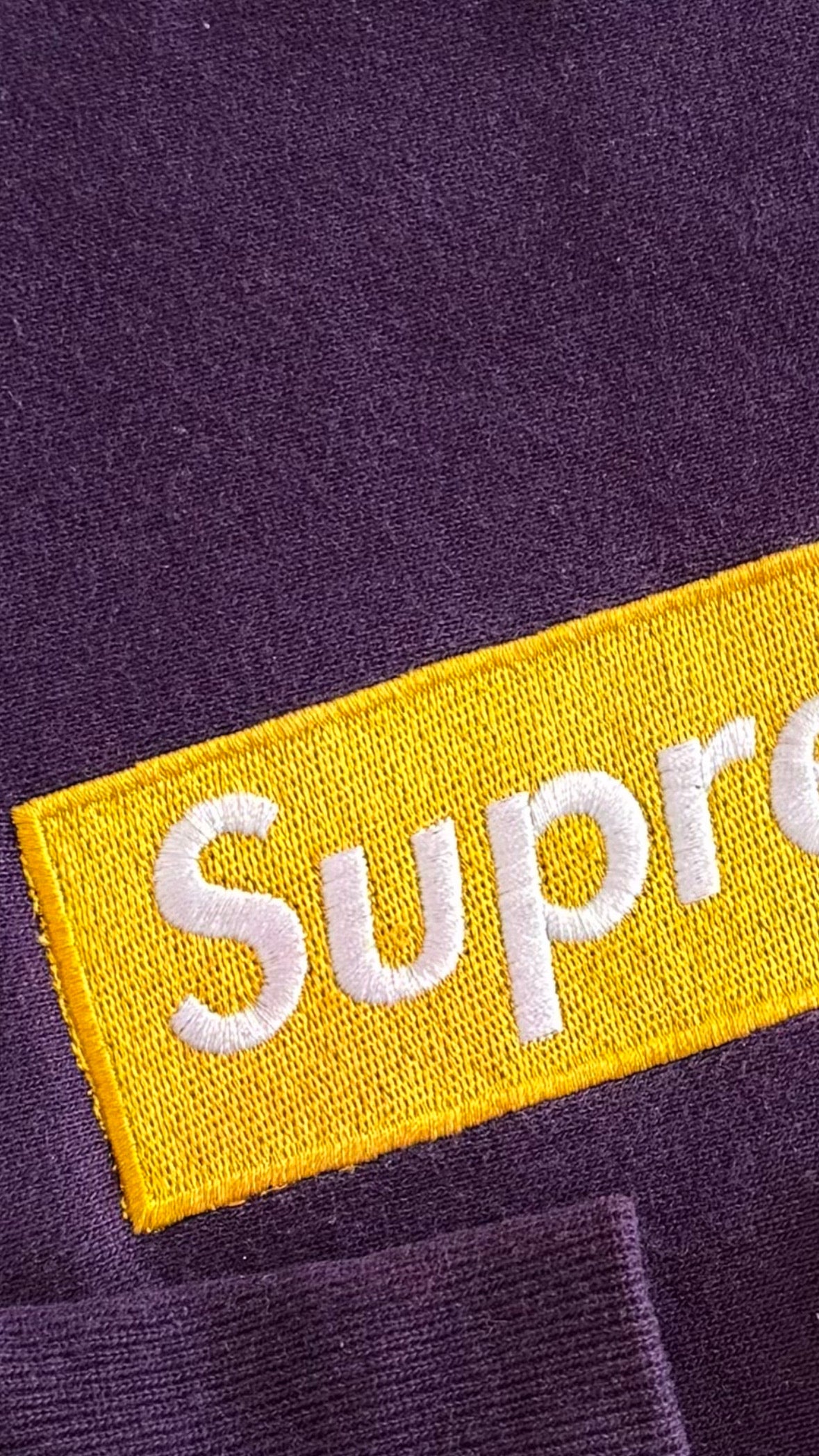 Supreme “Lakers” Box Logo Crewneck 1999